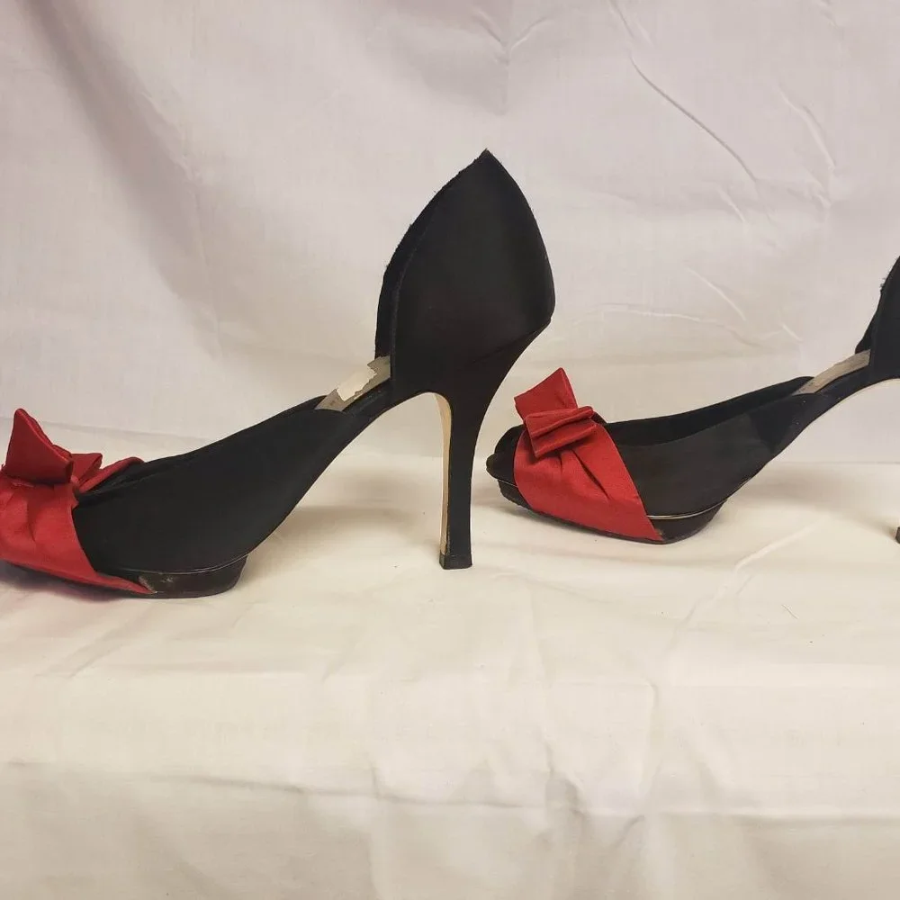 Black peep toe heel with red bow detail - Picture 4 of 6